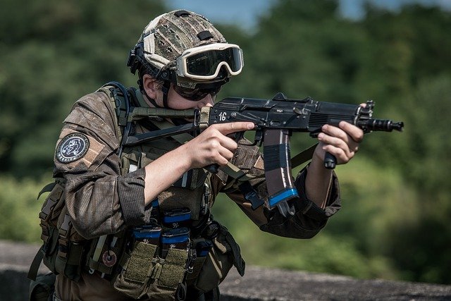 Jaki prezent dla fana militariów? Podpowiadamy